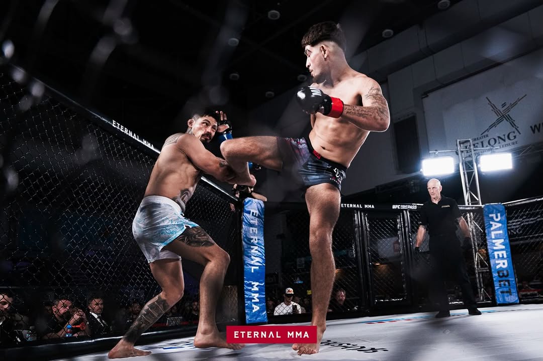 Kourosh Arvan lands a head kick